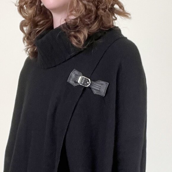 100% Cashmere Neiman Marcus Sweater Cape Shawl Loose Oversized Relaxed Fit Long - Picture 3 of 8